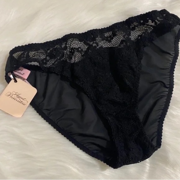 Agent Provocateaur Sally Black Bra and Brief Set (34B/2) - Picture 15 of 16